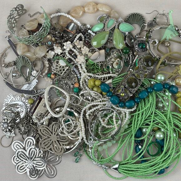 Craft Jewelry Lot - 2 lbs Green Silver Tone - Beads Stones Flowers Statement - Picture 1 of 12